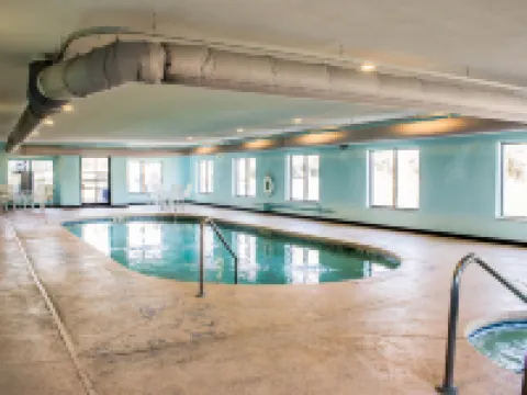 Quality Suites Graham - Burlington South Hotels in Graham