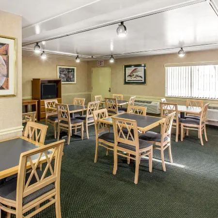 Econo Lodge
