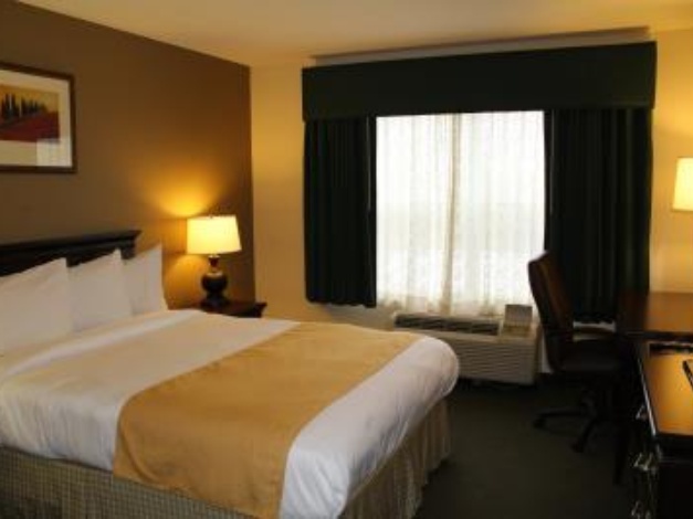 Country Inn & Suites by Radisson, Brooklyn Center, MN