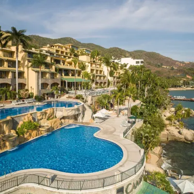 Camino Real Acapulco Diamante Hotels near Puerto Marquez