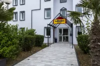 Initial by Balladins Saint-Quentin / Gauchy Hotels in Ribemont