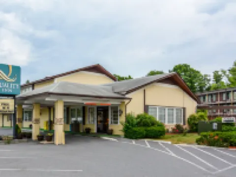 Baymont by Wyndham Front Royal Near Shenandoah National Park Hotels in Warren County