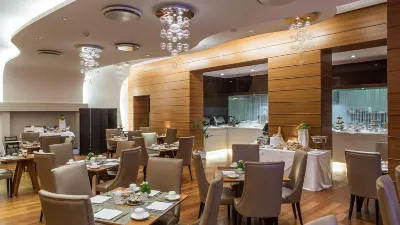 Boscolo Nice Hôtel & SPA Отели рядом с достопримечательностью «Парк Кастель Де До Руа»
