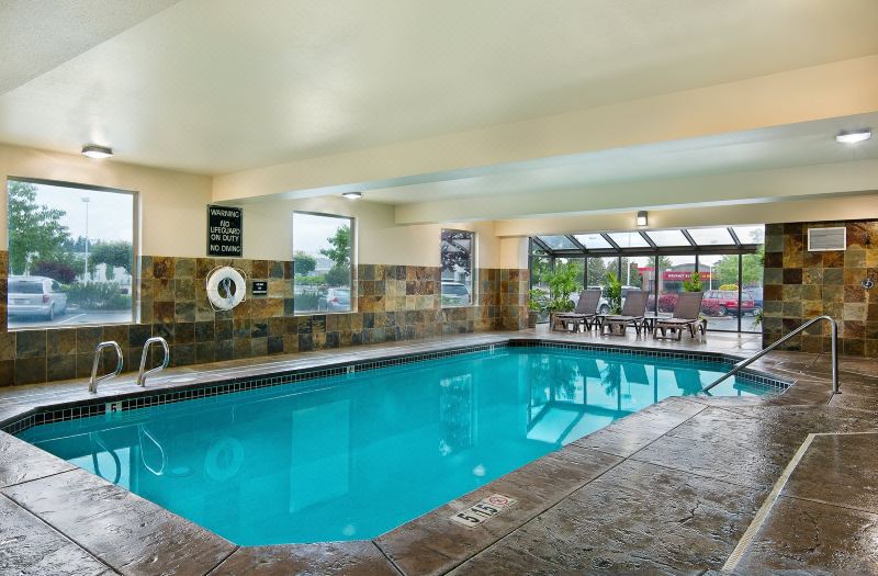 Oxford Suites Spokane Valley photo 2