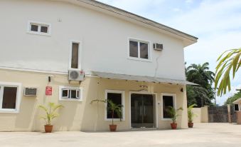 DOWNTOWN ROYAL HOTEL GRA - Housity