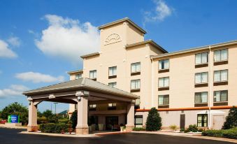 Holiday Inn Express & Suites Charlotte-Concord-I-85
