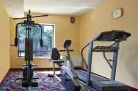 Travelodge by Wyndham Welland Hotels in Welland