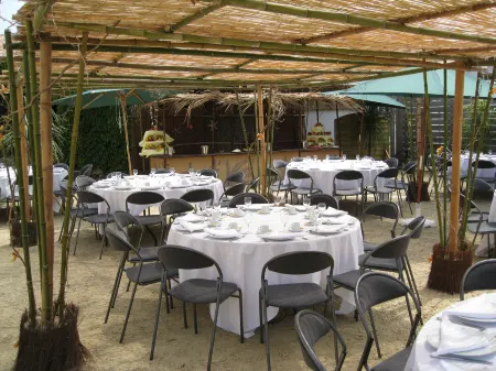 Village Pierre & Vacances Moliets Отели в г. Мессанж