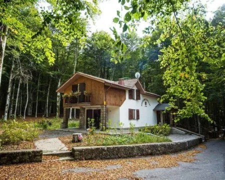 阿爾伯格麥申娜酒店-蒙特阿米亞塔 皮亞諾堡酒店