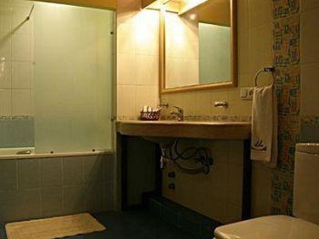 Ararat Hotel