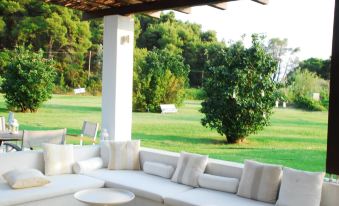 Skiathos Holidays Suites & Villas