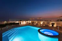 Costa del Sol Wyndham Lima City - Rooftop Pools