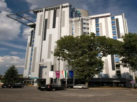 Expo Tower by Mellow Mood Hotels Отели рядом с достопримечательностью «Парк истории венгерской железной дороги»