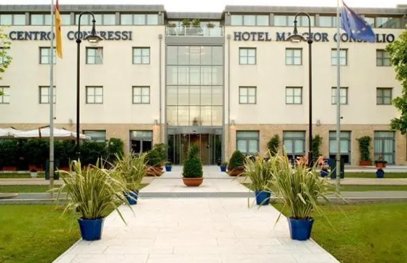 瑪吉爾康斯格里奧酒店