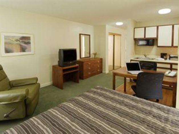 Extended Stay America Suites - Rockford - State Street