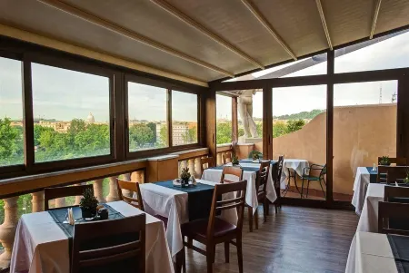 Best Western Hotel Astrid Отели рядом с достопримечательностью «Via Don Carlo Gnocchi»