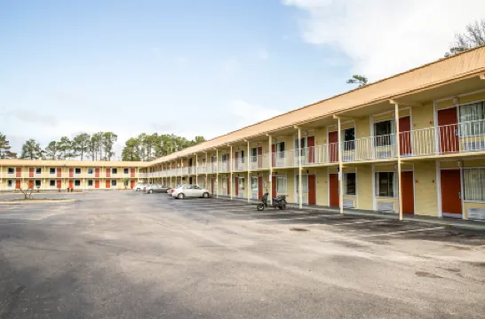 北威爾明頓羅德威套房飯店