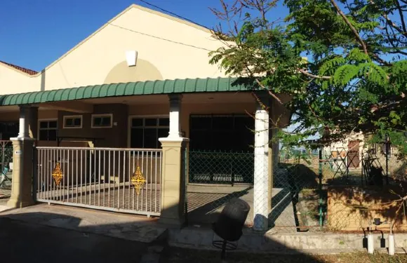 龍運濱海大道家庭旅館