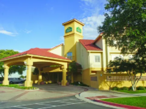 La Quinta Inn & Suites by Wyndham Austin Near the Domain Hotels in Austin