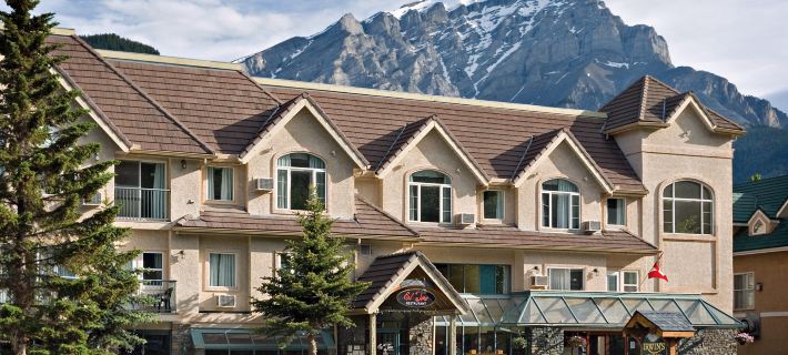 Irwin's Mountain Inn Hotel di Banff