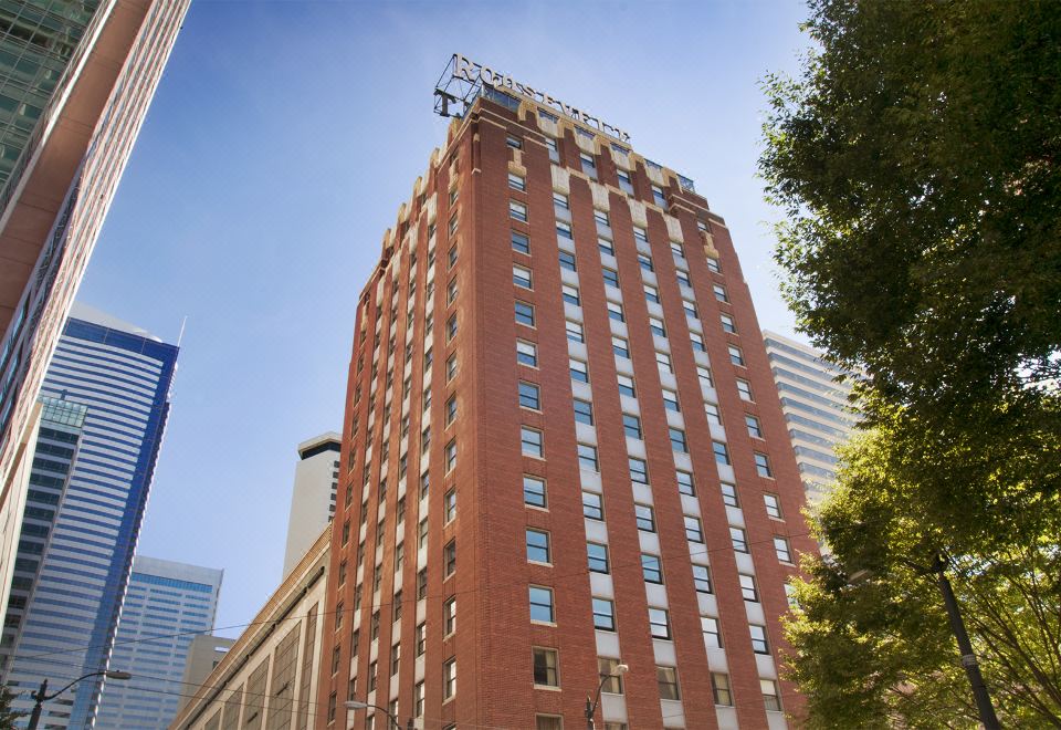 5. 호텔 시어도어 ..