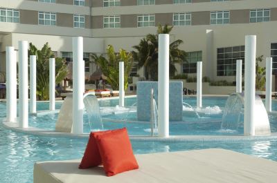 屋外プール JWマリオット・カンクン・リゾート＆スパの写真