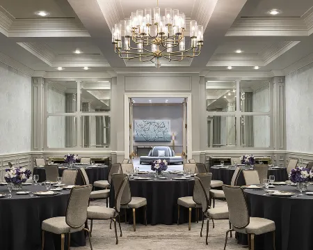 The Ritz-Carlton Dallas, Las Colinas