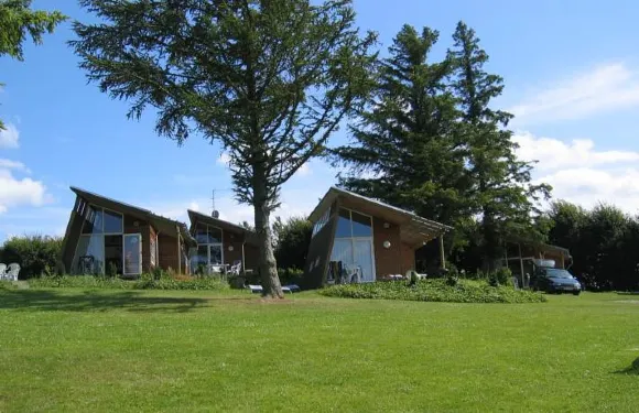 魏凱街露營及小屋酒店