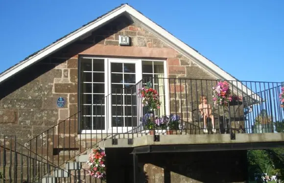 田間村頭度假屋