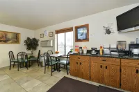 Super 8 by Wyndham Dillon Hotels in Dillon