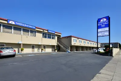 Inn at Bayshore Hotels near Bridgepointe Shopping Center