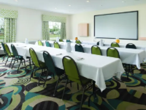 La Quinta Inn & Suites by Wyndham Grand Forks Hotels in Grand Forks