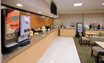 La Quinta Inn & Suites by Wyndham Kingsport TriCities Airpt