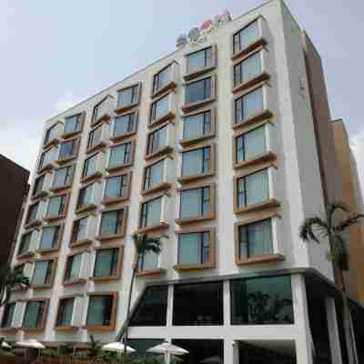 Seen Hotel Abidjan Plateau Hotel Exterior