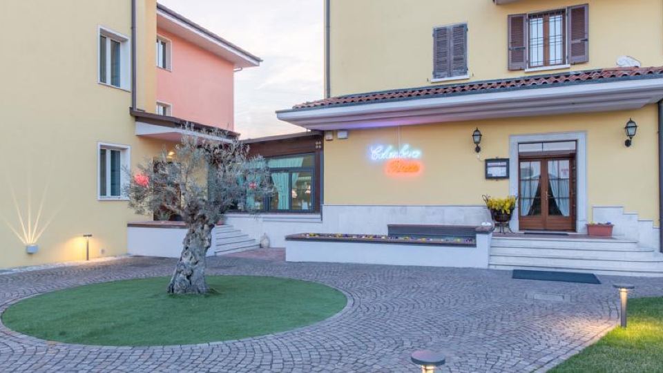 Hotel Panineria Colombera Rossa