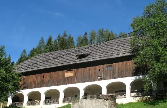 格拉迪什尼克旅遊農場