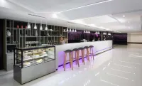 Innside by Melia Yogyakarta - bar