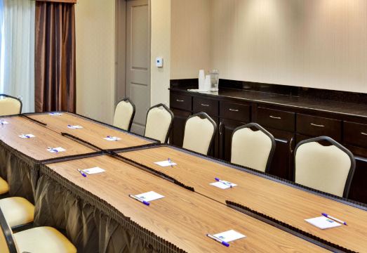 Holiday Inn Express & Suites BANNING by IHG