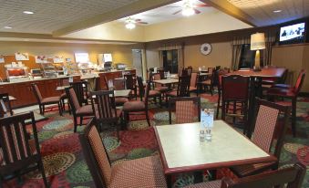 Baymont Inn & Suites by Wyndham Findlay