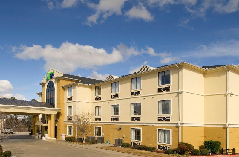 Holiday Inn Express & Suites Mount Pleasant by IHG