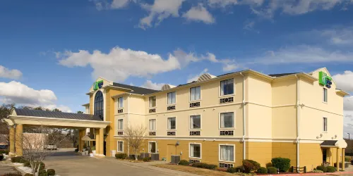 Holiday Inn Express & Suites Mount Pleasant
