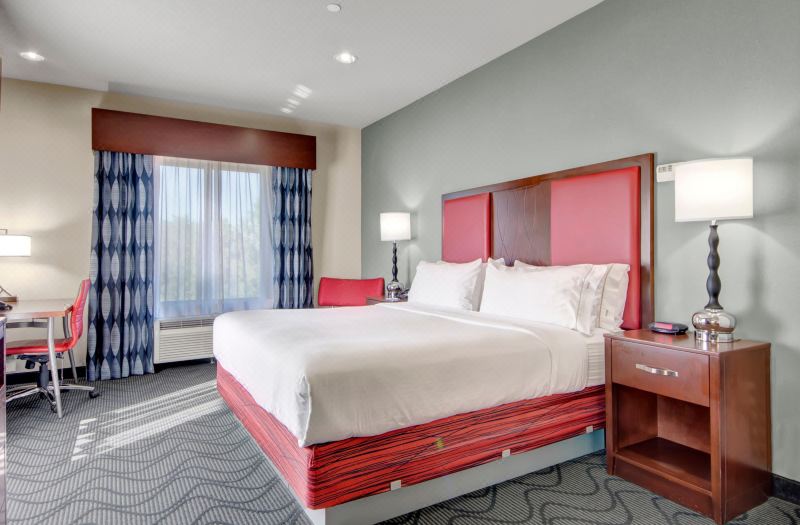 Holiday Inn Express & Suites Oklahoma City North by IHG