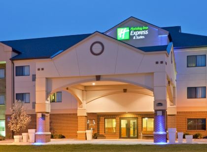 Holiday Inn Express & Suites LINCOLN SOUTH by IHG