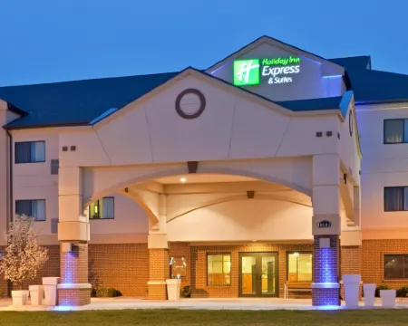 Holiday Inn Express & Suites LINCOLN SOUTH by IHG Hotels in Lincoln