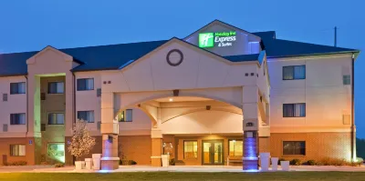 Holiday Inn Express & Suites Lincoln South Hotel di Lincoln