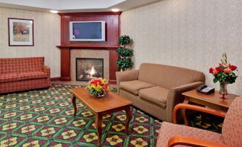 Holiday Inn Express & Suites Gibson