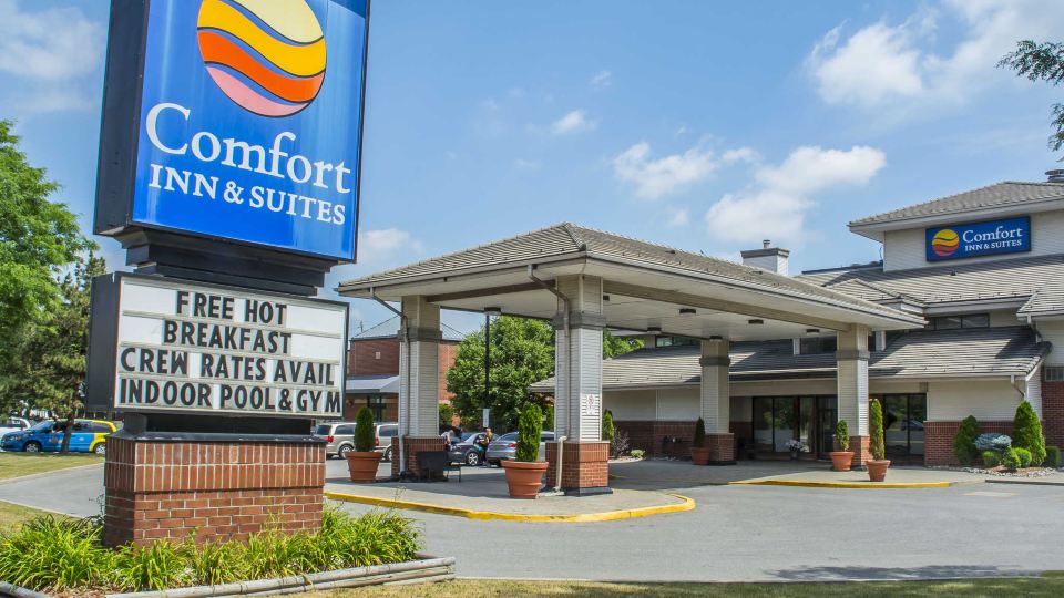 Comfort Inn & Suites Ambassador Bridge