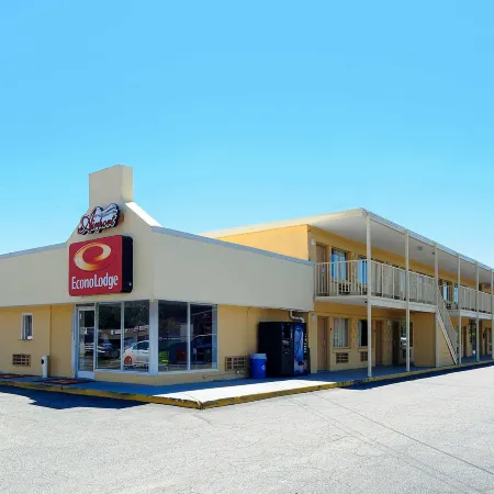 Econo Lodge Airport