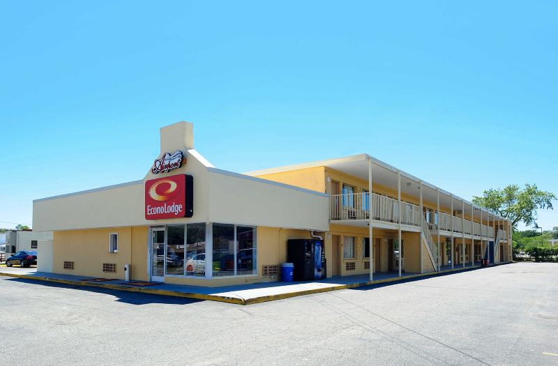 Econo Lodge Airport Norfolk Updated 22 Room Price Reviews Deals Trip Com