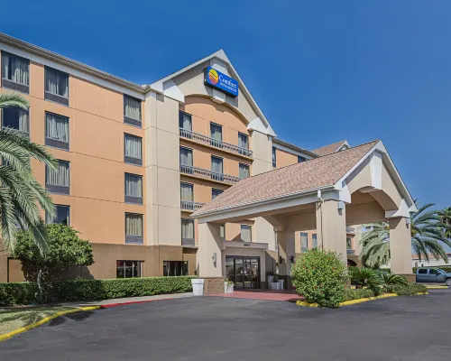 Comfort Inn Southwest Fwy at Westpark Các khách sạn gần Trung tâm mua sắm Plazamericas Mall